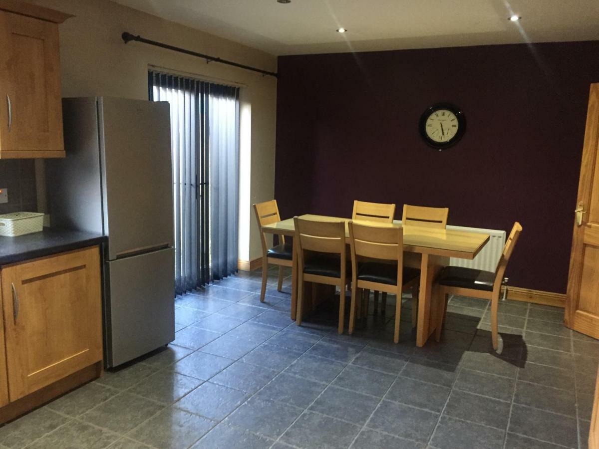 Glendona Lodge Glenavy Екстер'єр фото
